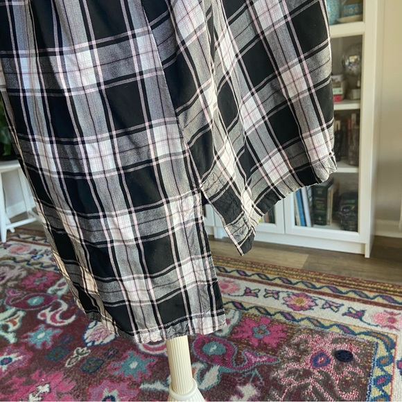 Loft Black Pink Plaid Tie Sleeve Side Slit Crewneck Flowy Pullover Top XL - Picture 4 of 6